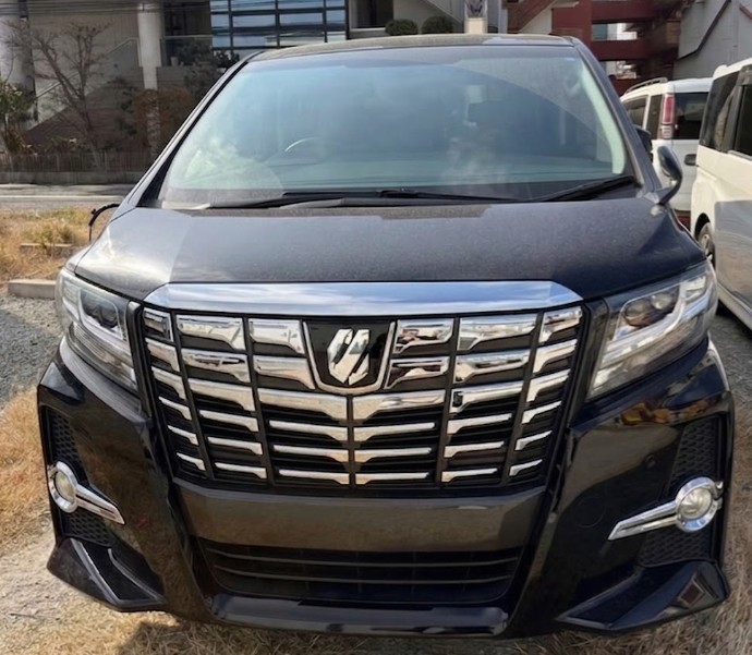 トヨタ アルファード 8人乗り