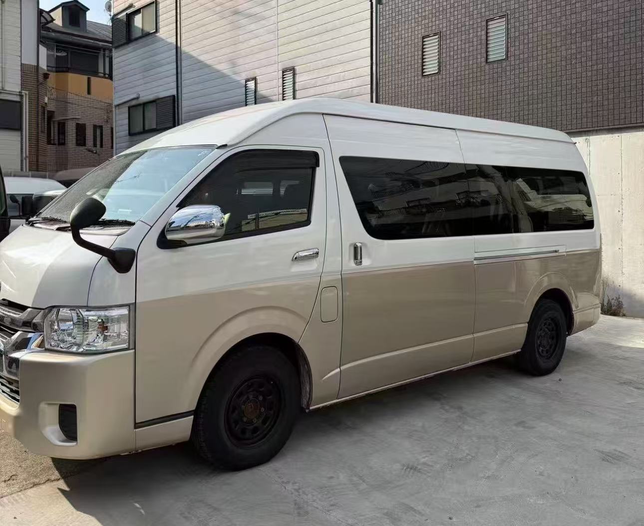 トヨタ ハイエース ガソリン